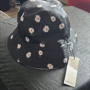 Alice + Olivia Black Floral Bucket Hat